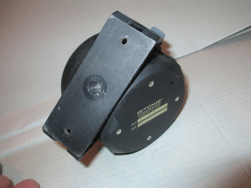 Ritchie B-81 Marine Boat Compass with Mounting Bracket C19