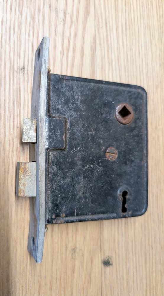 ANTIQUE VINTAGE ORNATE MORTISE LOCK SET, KNOBS & BACKPLATES, 1 KEY