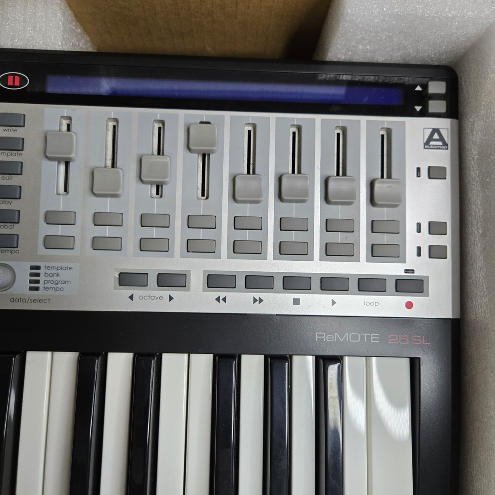 Novation ReMote 25SL World's First Intelligent MIDI Controller Open Box Tested