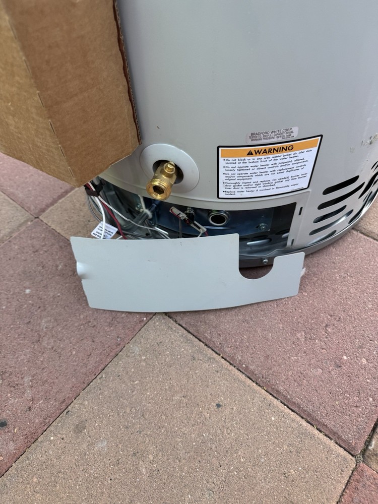 New 50 Gallon Bradford White Water Heater Gas Rg359T6N-394