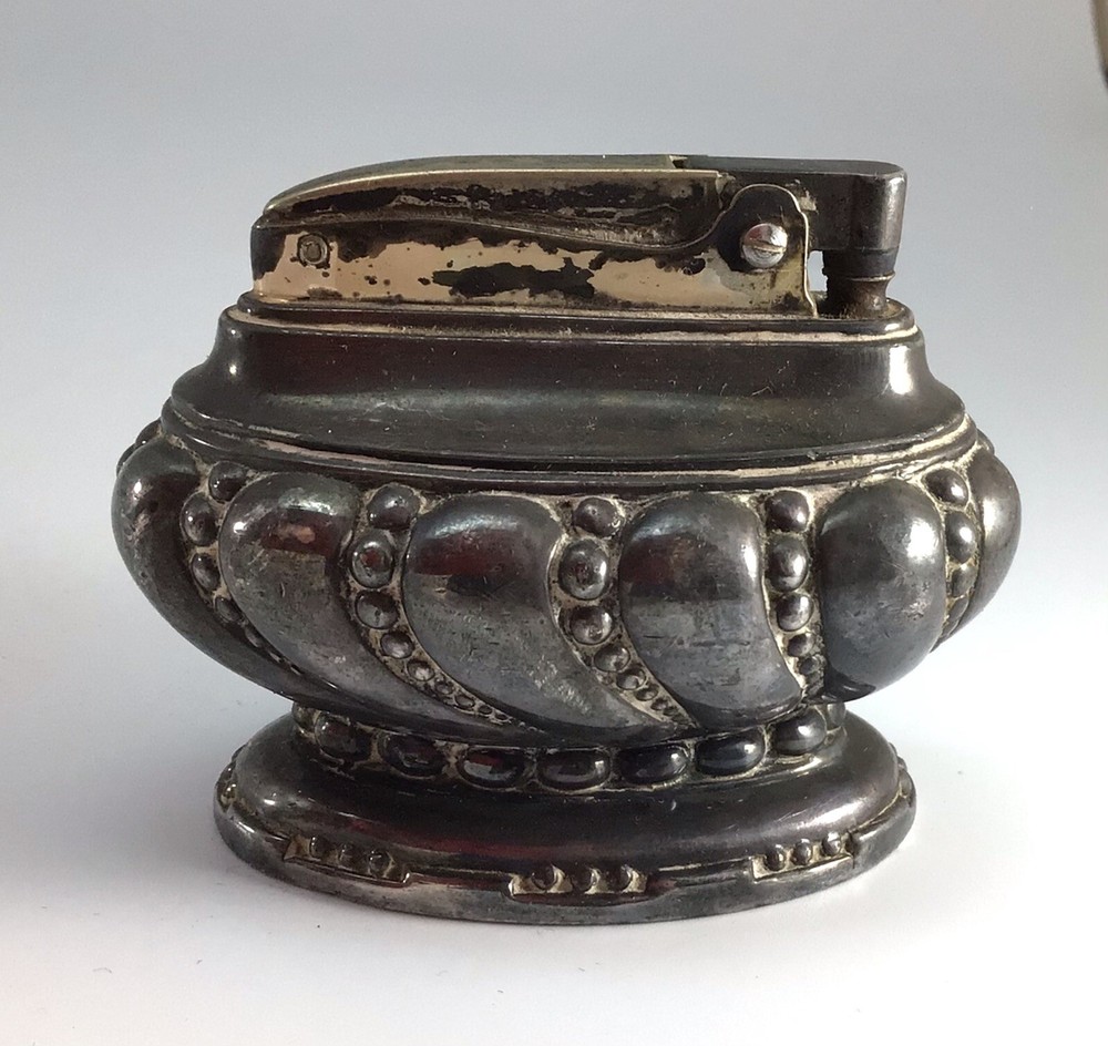 Vintage Ronson Crown Lighter Silver Plated Oval Table Top Cigarette 002