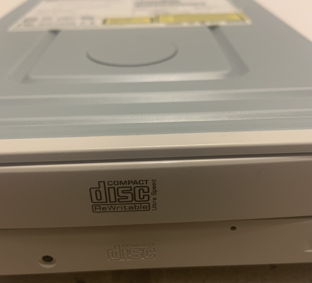HL Data Storage CD-R/RW DRIVE MODEL : GCE-8483B PreOwned