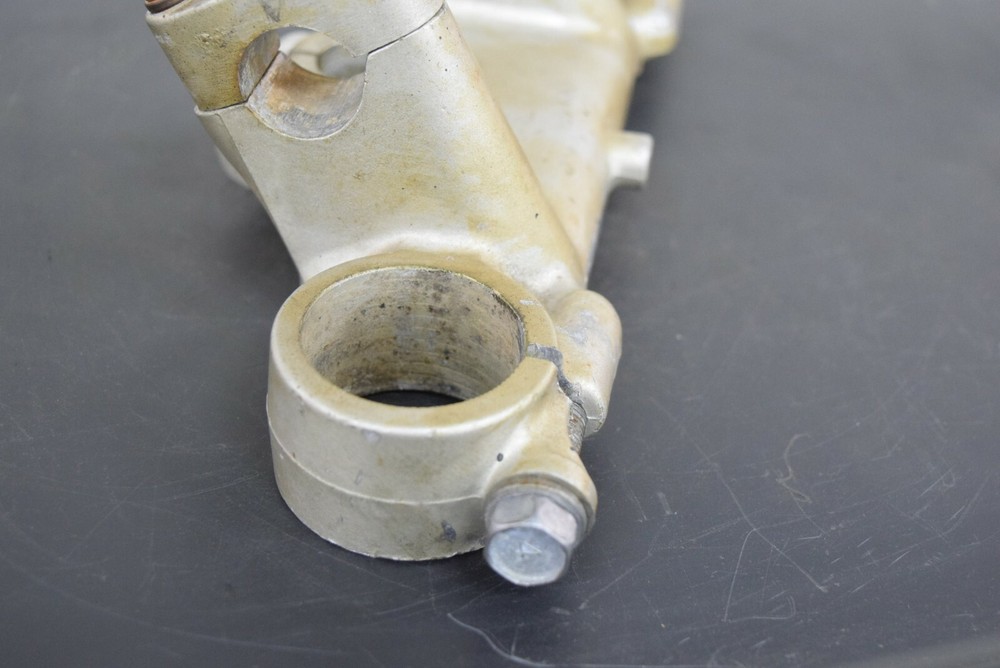 SUZUKI 1982 1983 PE175 PE 175 FORK STEERING UPPER TRIPLE TREE CLAMP STEM BRACKET