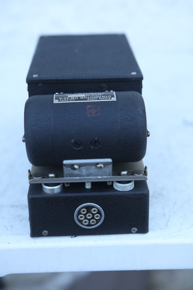 Signal Corps R-4/ARR-2 DM-32-A