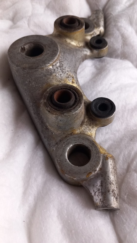 Suzuki T500 Top Yoke