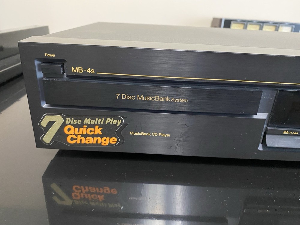 Nakamichi MB-4s 7 disc CD player