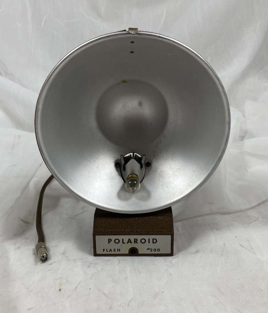 POLAROID LAND CAMERA MODEL 95 WITH FLASH #200, UNTESTED