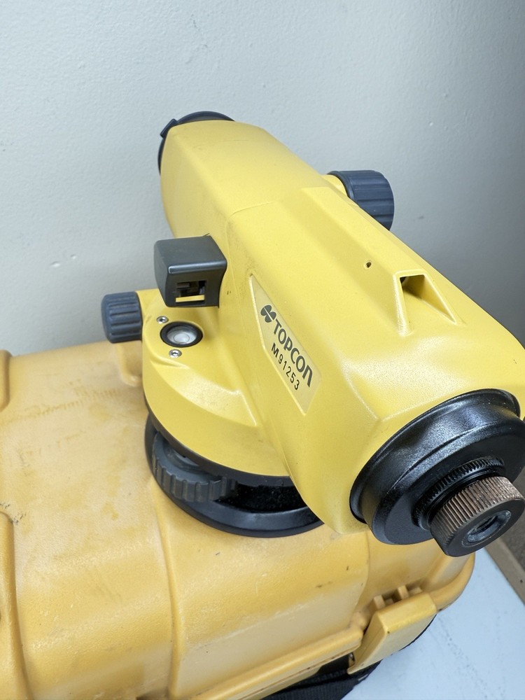 TOPCON AT-B2 AUTOMATIC LEVEL, SURVEYING