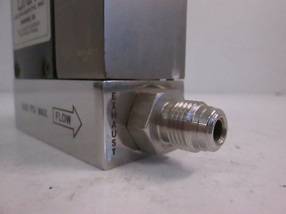 Unit UFC-1100A Mass Flow Controller MFC, HCL, 1000 SCCM