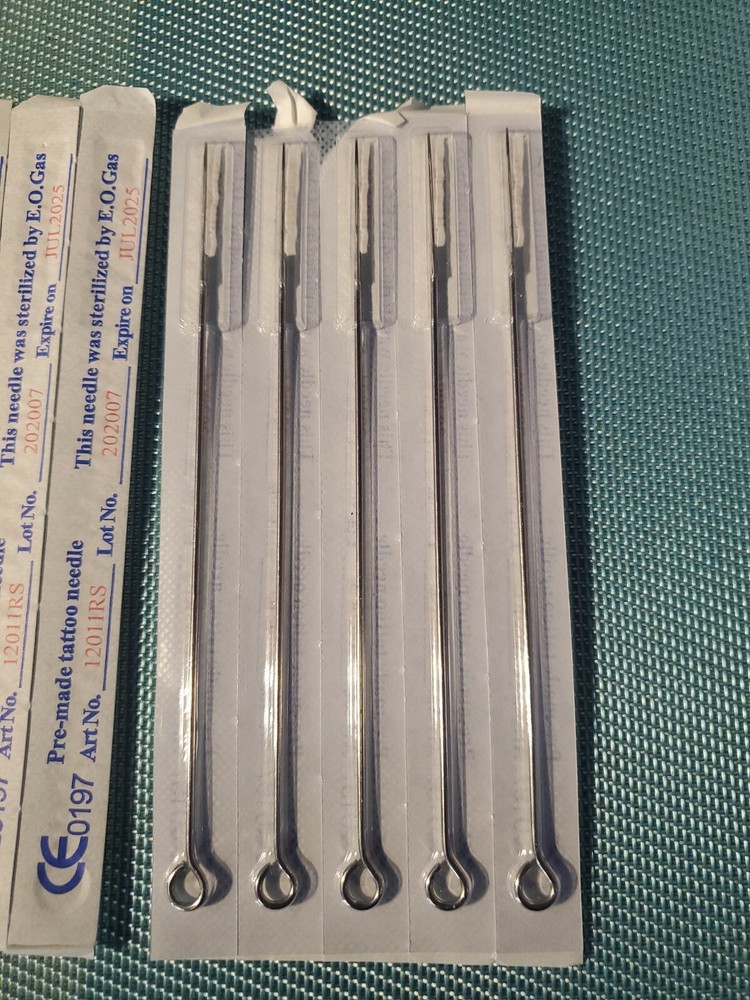 Box with 160 Pre-made Tattoo Needles