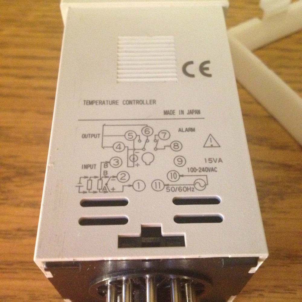 TSX PXW4TCY1-1NC06 TEMPERATURE CONTROLLER