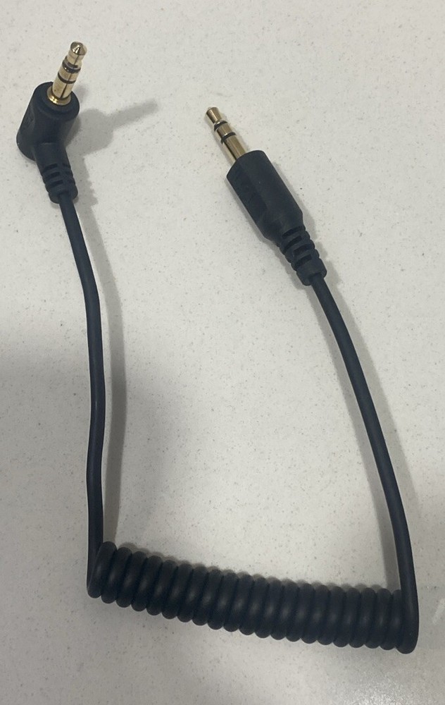 SYNCO G2 Wireless Lavalier Microphone System for Camera Tablet Phone Vlog