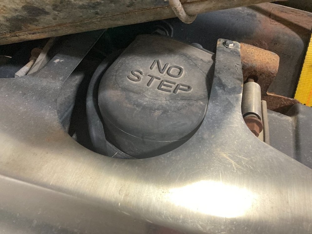 Peterbilt 567 DEF Sensor - Used | P/N 35054102