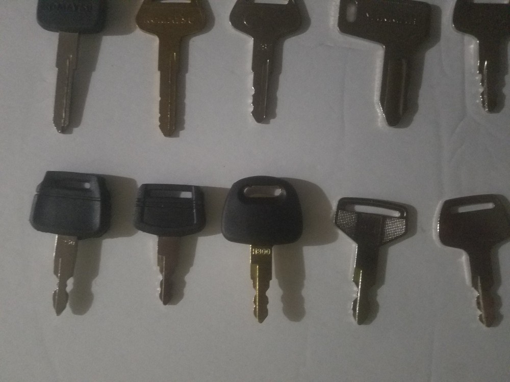 (21) Heavy Equipment Operator Keys Supervisor Keys Construction Key