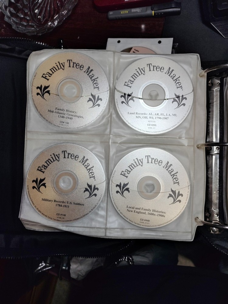 Vintage Apple Macintosh And Microsoft Large CD-Rom Software 90 Discs Lot