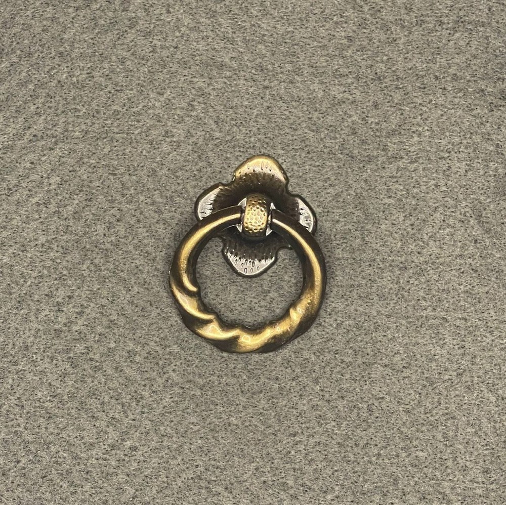 1-1/2" Twisted Ring Pull with Plate Antique Brass