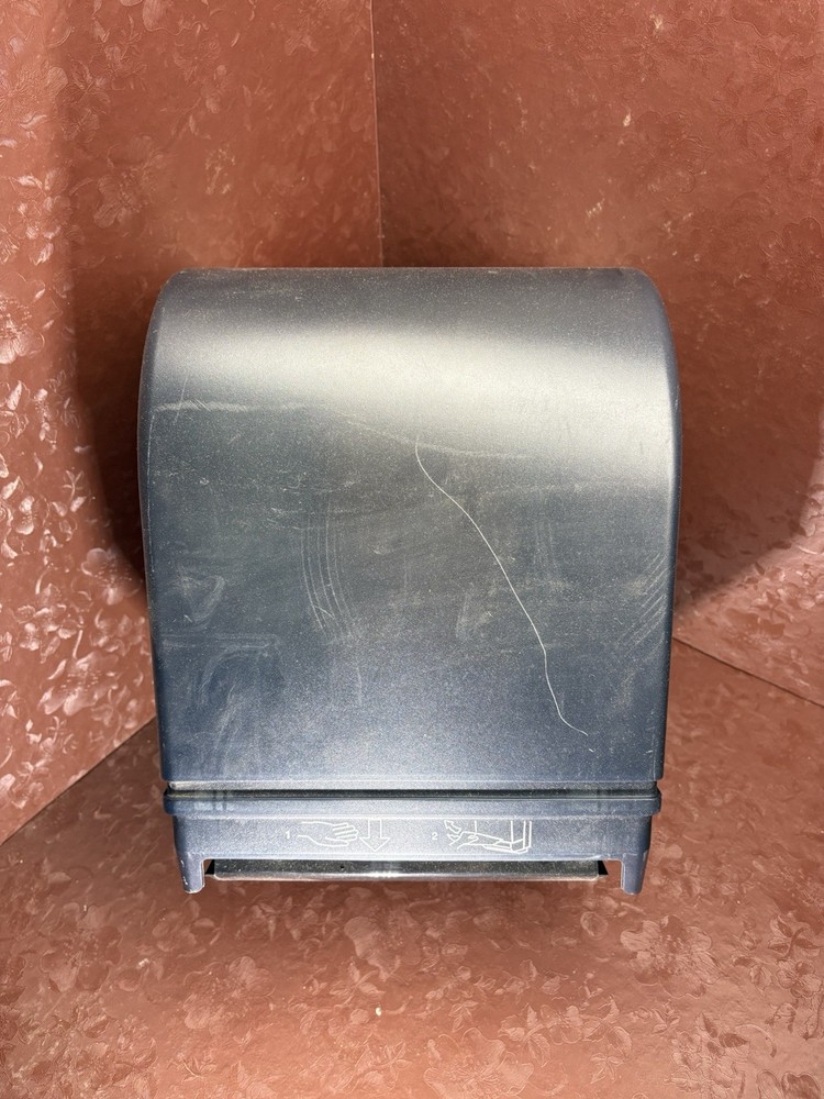 Paper Towel Dispenser