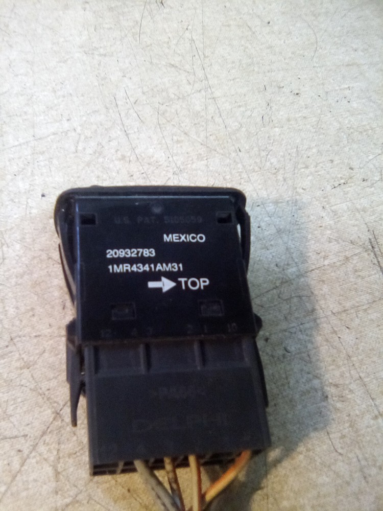 Mack 1MR4341AM31 Headlight Switch W/ Connector