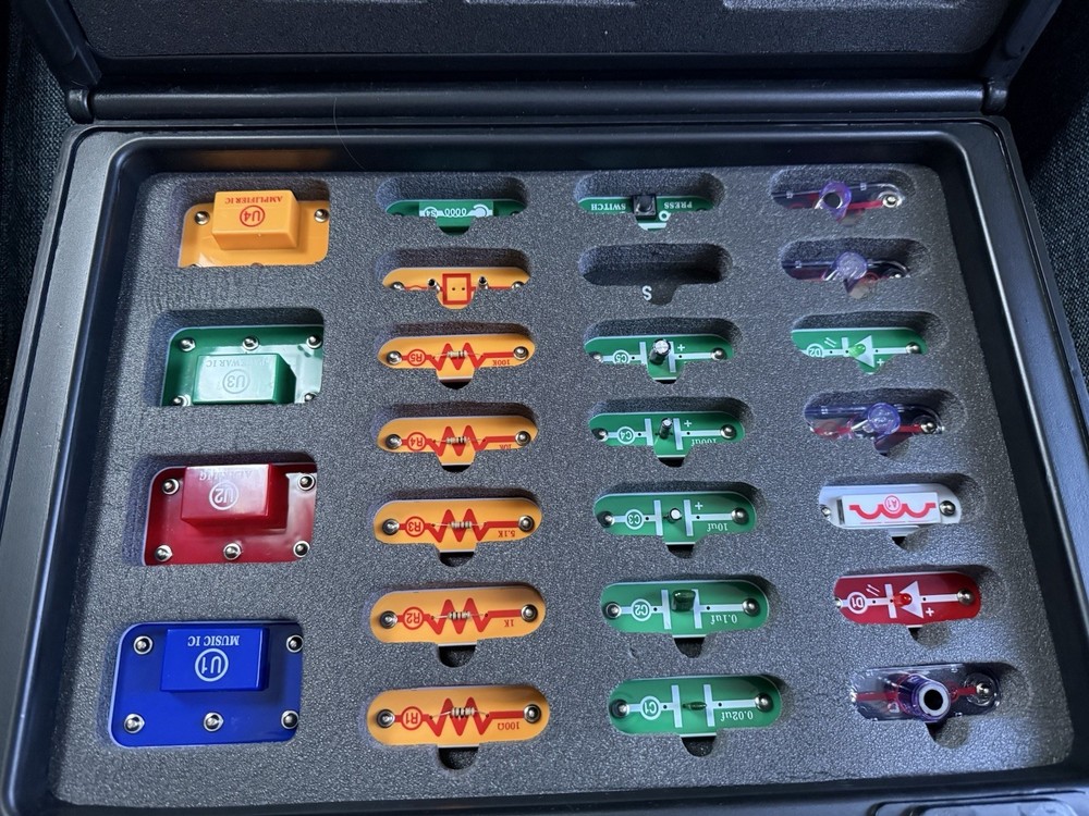 Snap Circuits by Elenco SC-750R Basic Electricity & Electronics