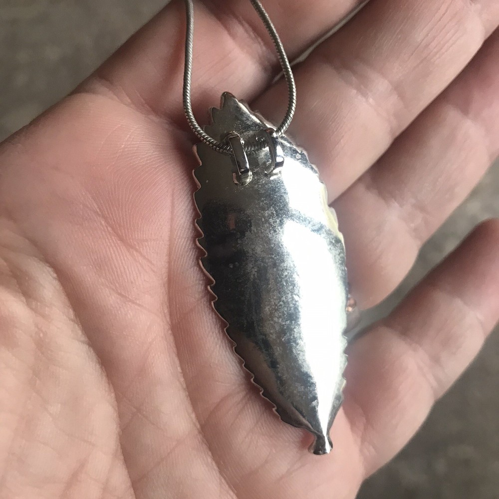 Enamel Leaf Necklace Silvertone 2” Pendant With 16” Chain