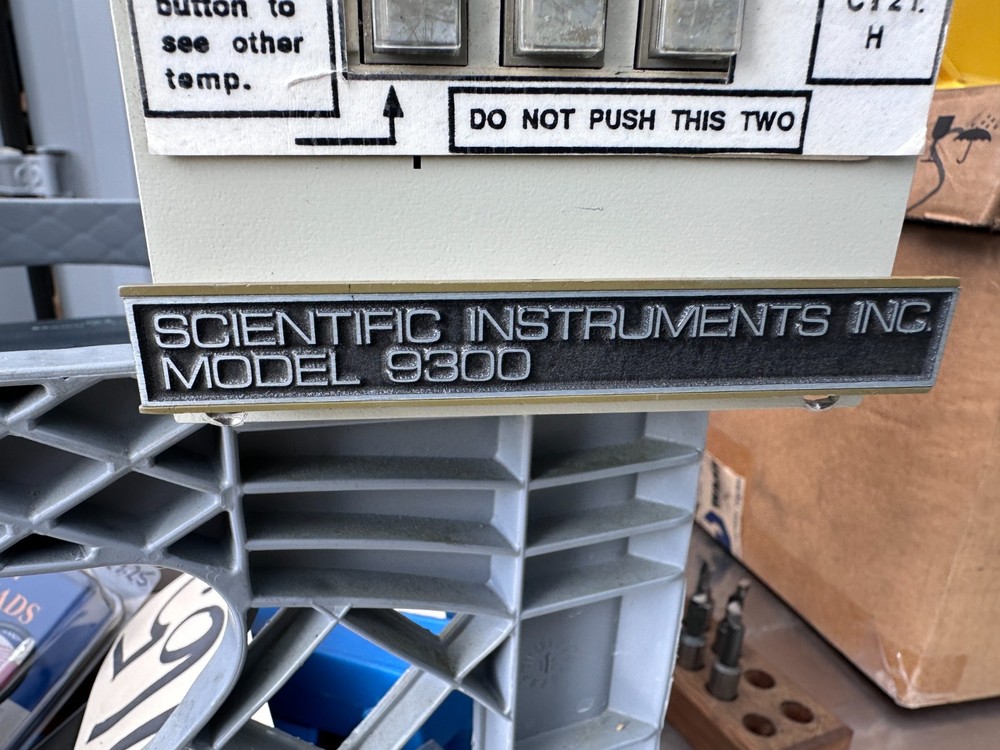 Scientific Instruments Inc Model 9300 Temperature Indicator