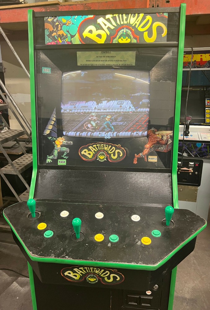 BATTLETOADS ARCADE MACHINE by RARE COIN GAMES INC 1994
