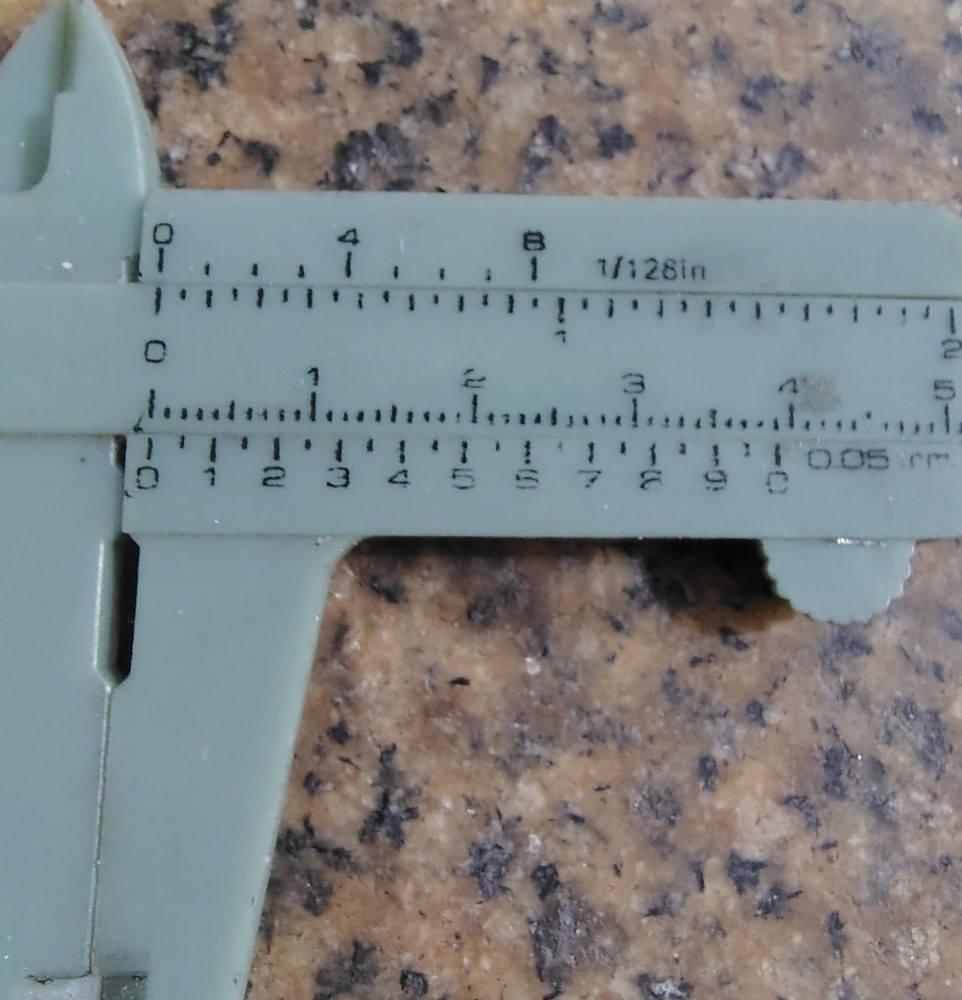 🗽VINTAGE POLYMER SIX INCH VERNIER CALIPER