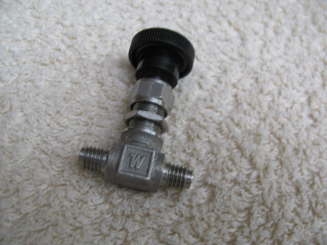 WHITEY OVS2 NEEDLE VALVE STAINLESS INTEGRAL BONNET