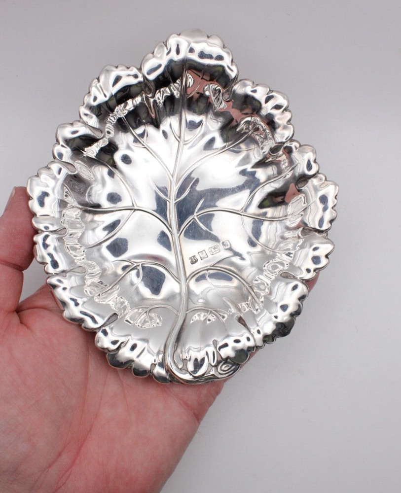 Solid Silver Leaf Design Dish 76.6 grams, Barker Ellis Birmingham 1989 5 inches