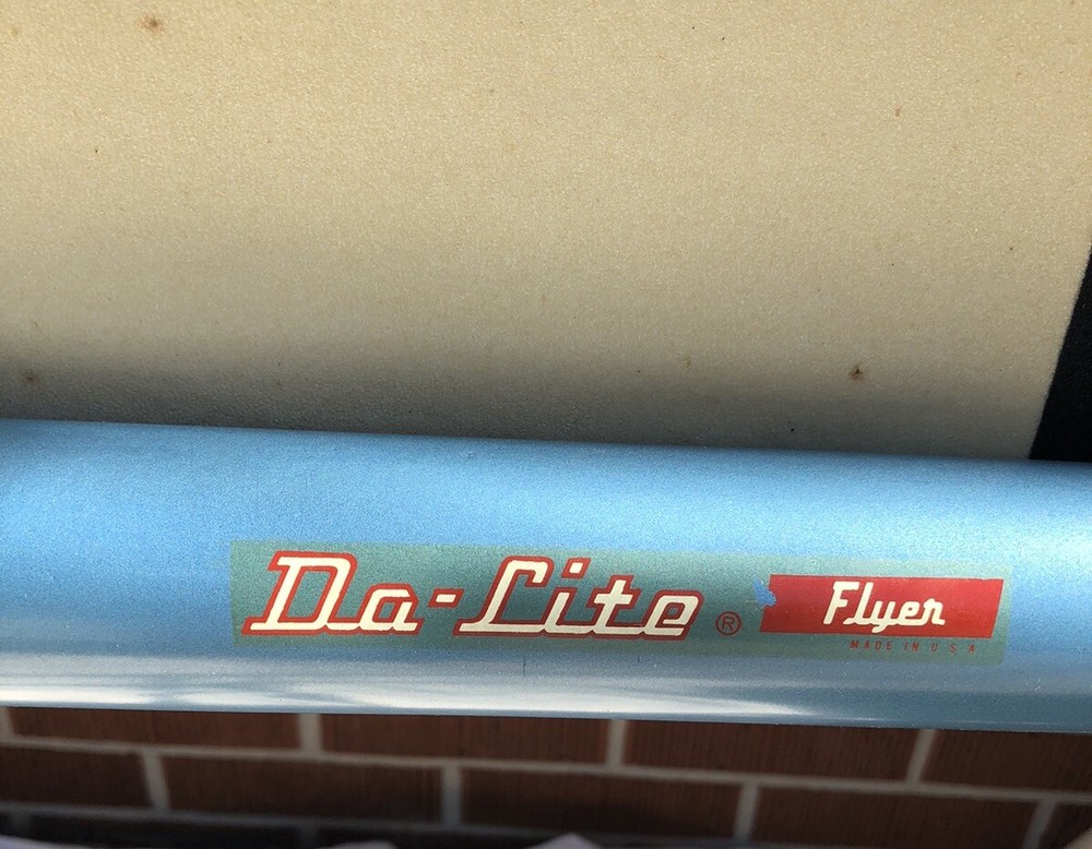 Da-Lite Flyer Projector Screen