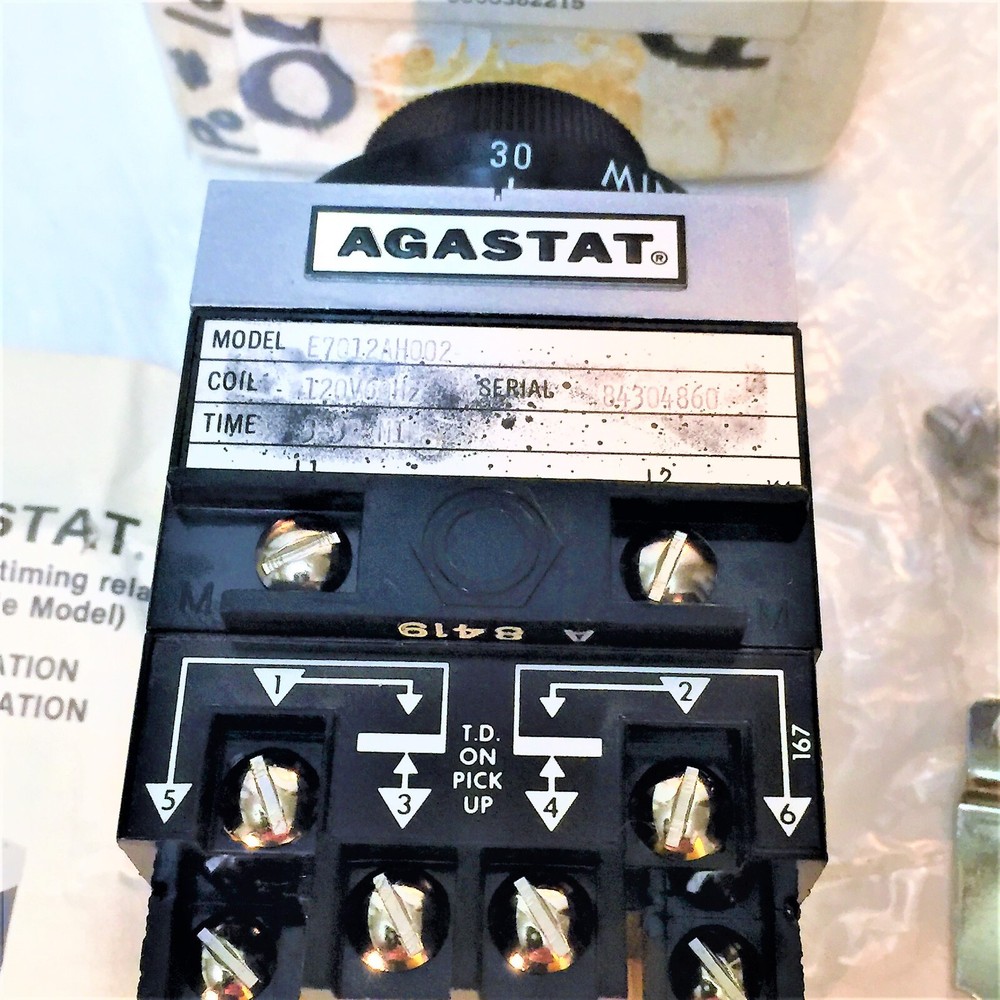 AGASTAT E7012AH002 TIME DELAY RELAY 120VAC / 3-30MIN