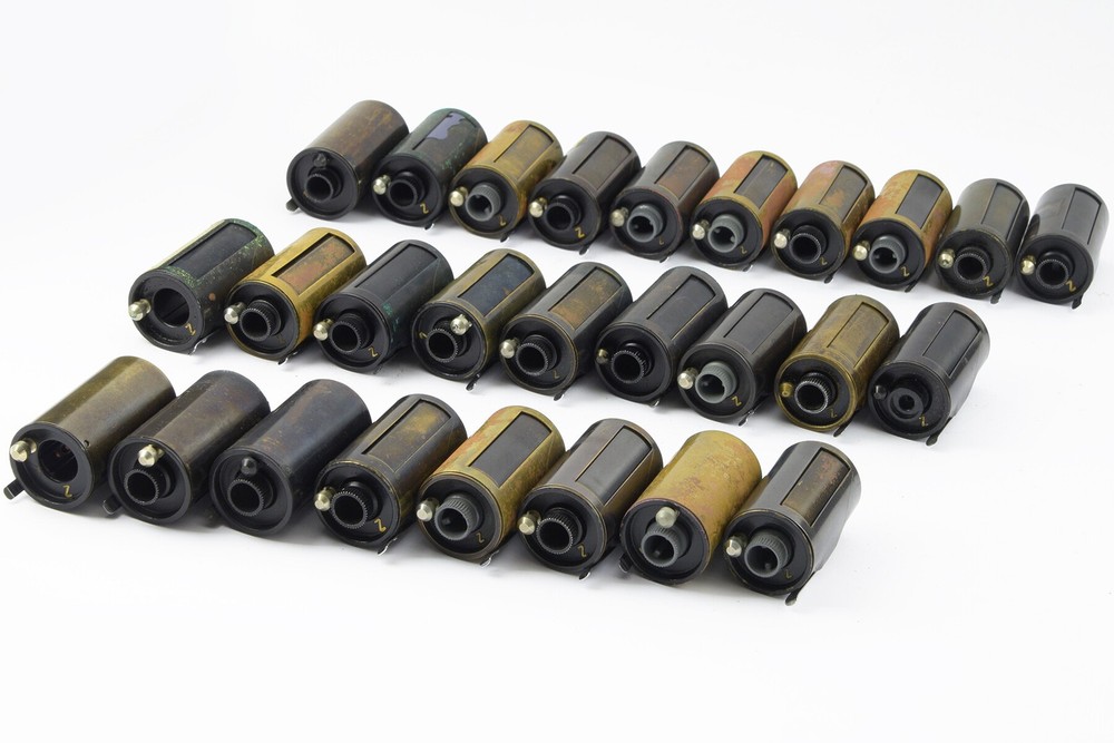 27pcs Leica Spools in Plastic Cases