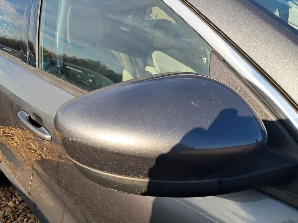 ESCAPE 2022 Glove Box 4894431