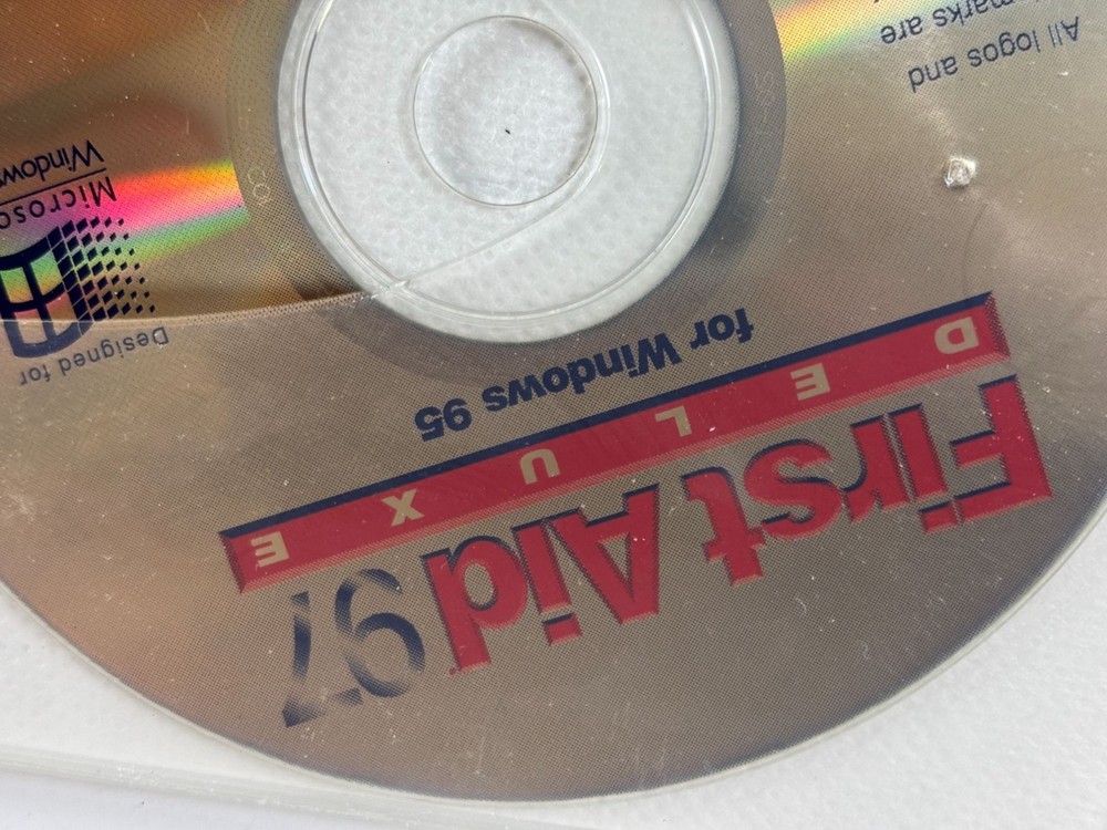 First Aid 97 Deluxe CD For Windows 95 By CyberMedia 1996 Fixes Windows Problems