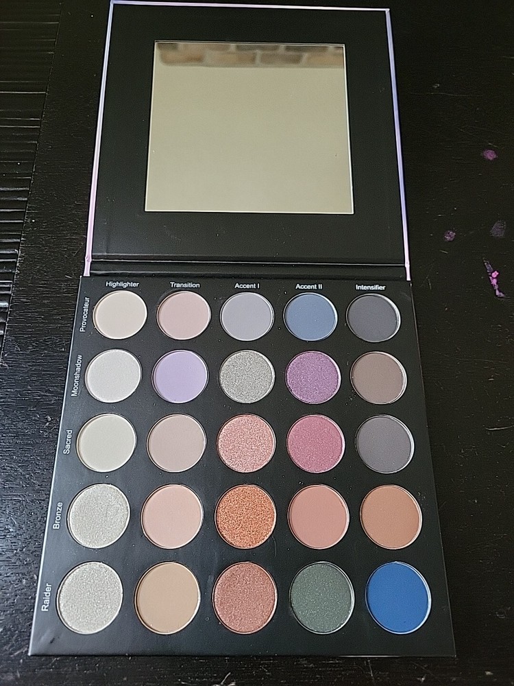 XMH Beauty "XQUISITE" Eyeshadow Palette