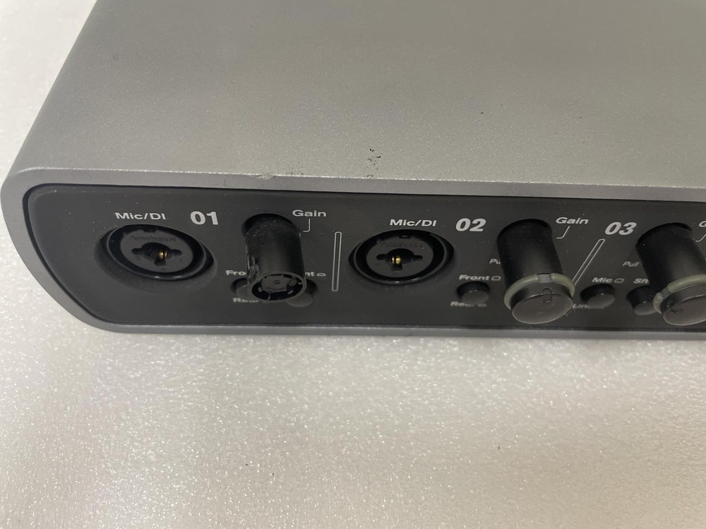 AVID MBOX PRO, NO CABLES, SEE KNOB CONDITION