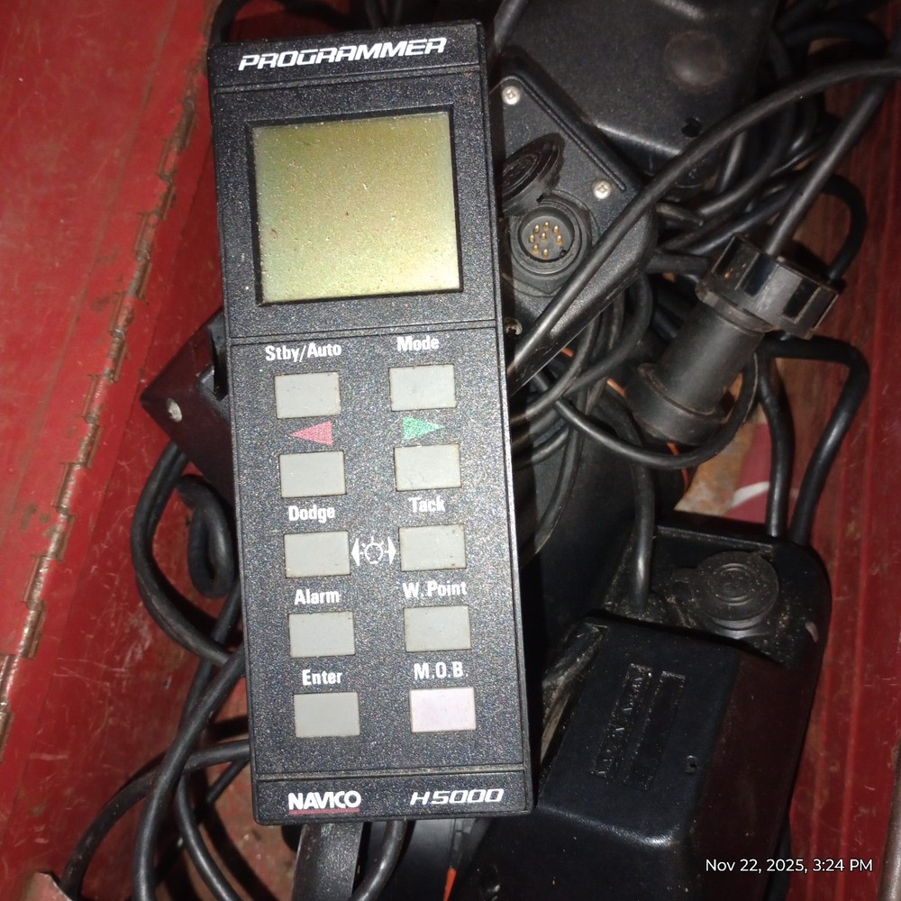 3 Wheel Auto Pilots 2 WP5000 & 1 WP4000