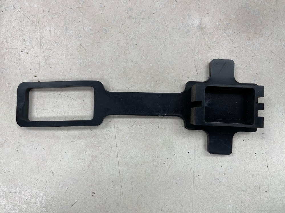 New Boss MSC03744  Plow Side 13 Pin Plug Cover