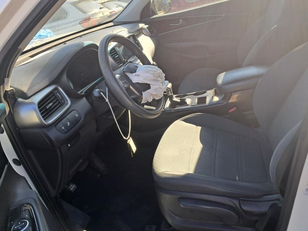SORENTO 2019 Glove Box 4854001