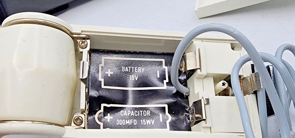 Vintage Minolta Deluxe III Flash w/ Case