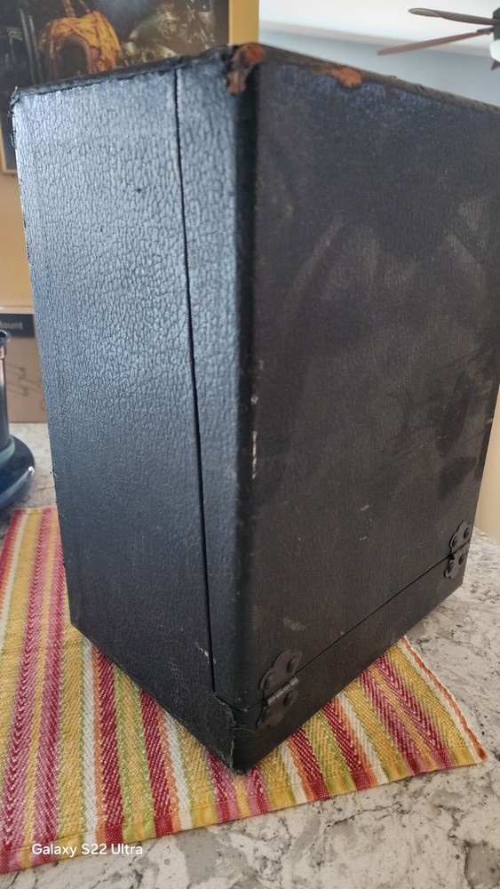 Revele 8 Model 85 Projector