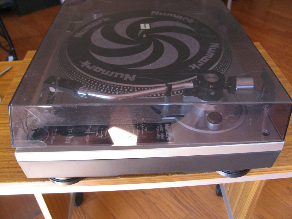 Numark TT-1520 Direct Drive Turntable Cover Broken Tested Working Condition