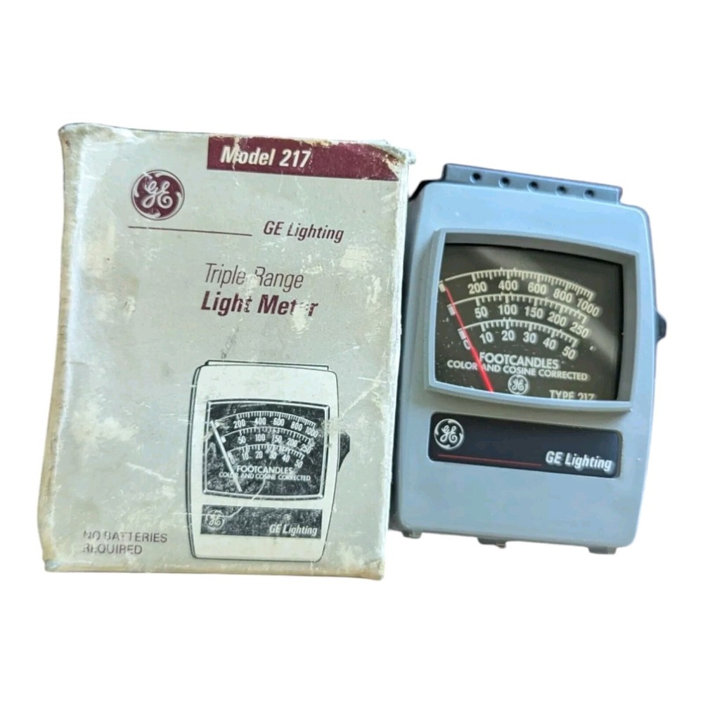 General Electric GE Model 217 Triple Range Light Meter With Case And Box