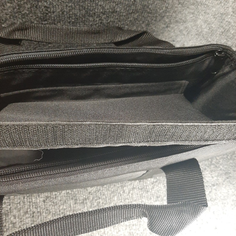 Pistol Range Bag USCCA 600D Black 5 Pocket Inner Case Shoulder Strap Inside NWT