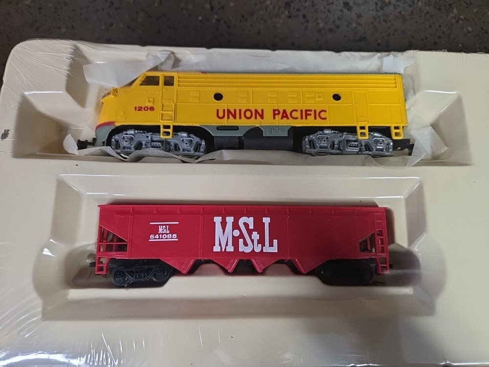Bachmann #00621 The Challenger HO Scale Electric Train-New