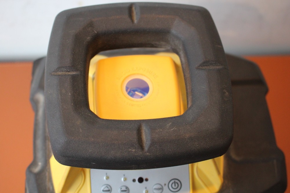 Stabila LAR 250 (05610) Interior/Exterior Rotating Laser with Slope Basic Kit