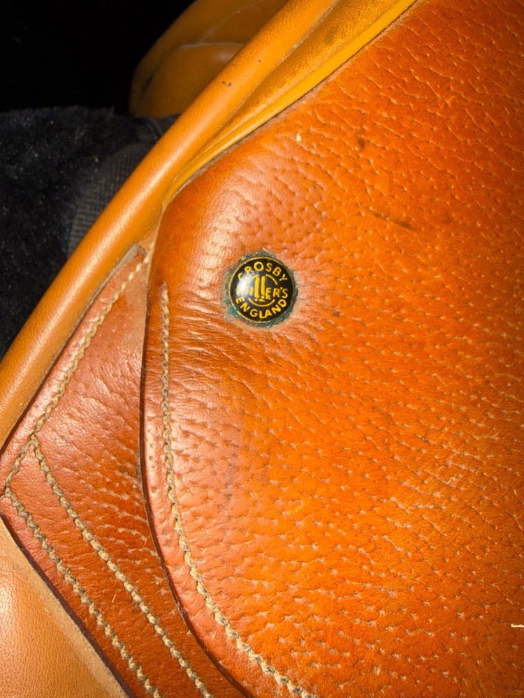 Crosby English saddle 17” seat