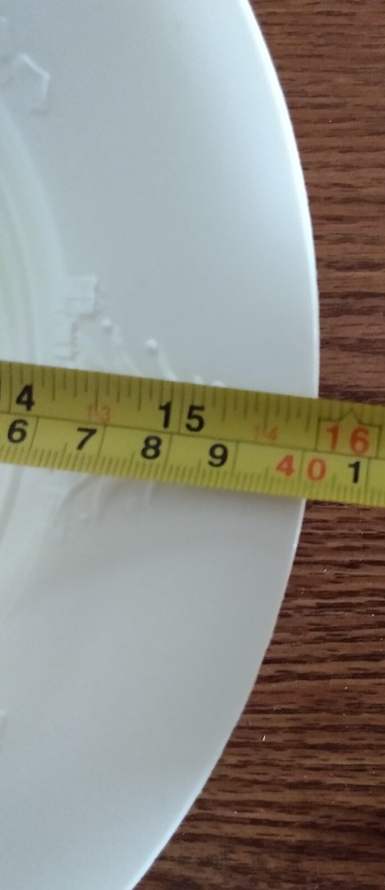 Arrow Plastic Christmas Serving Bowl