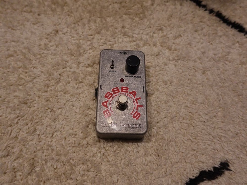 BASSBALLS bass effector