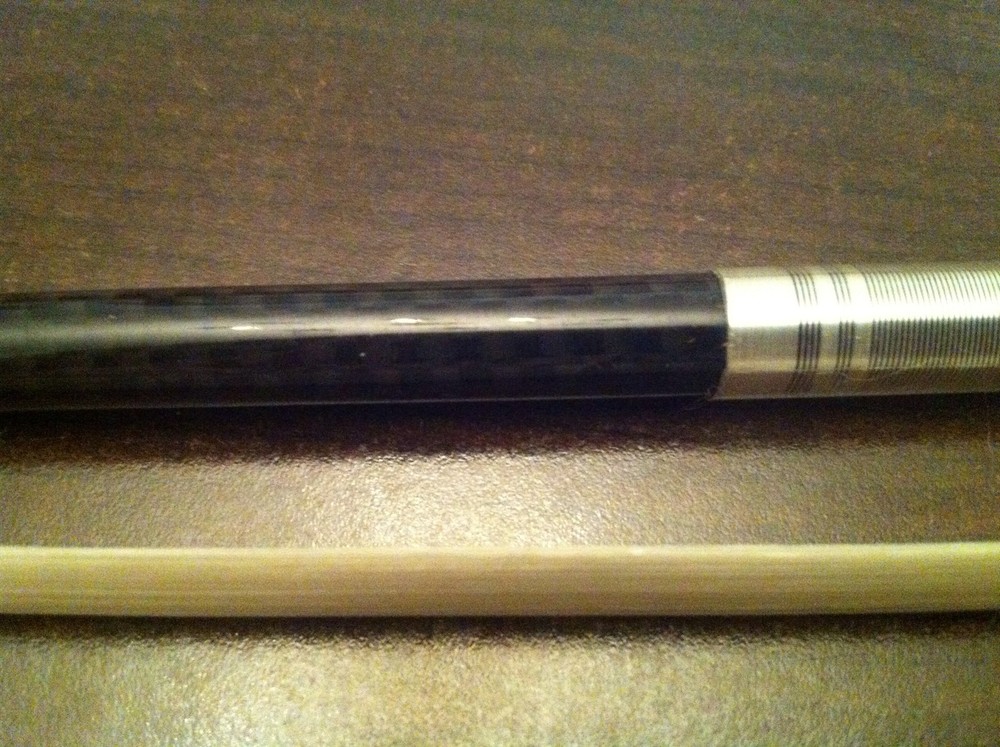 4/4 Size Black Square Pattern Carbon Fiber Violin Bow